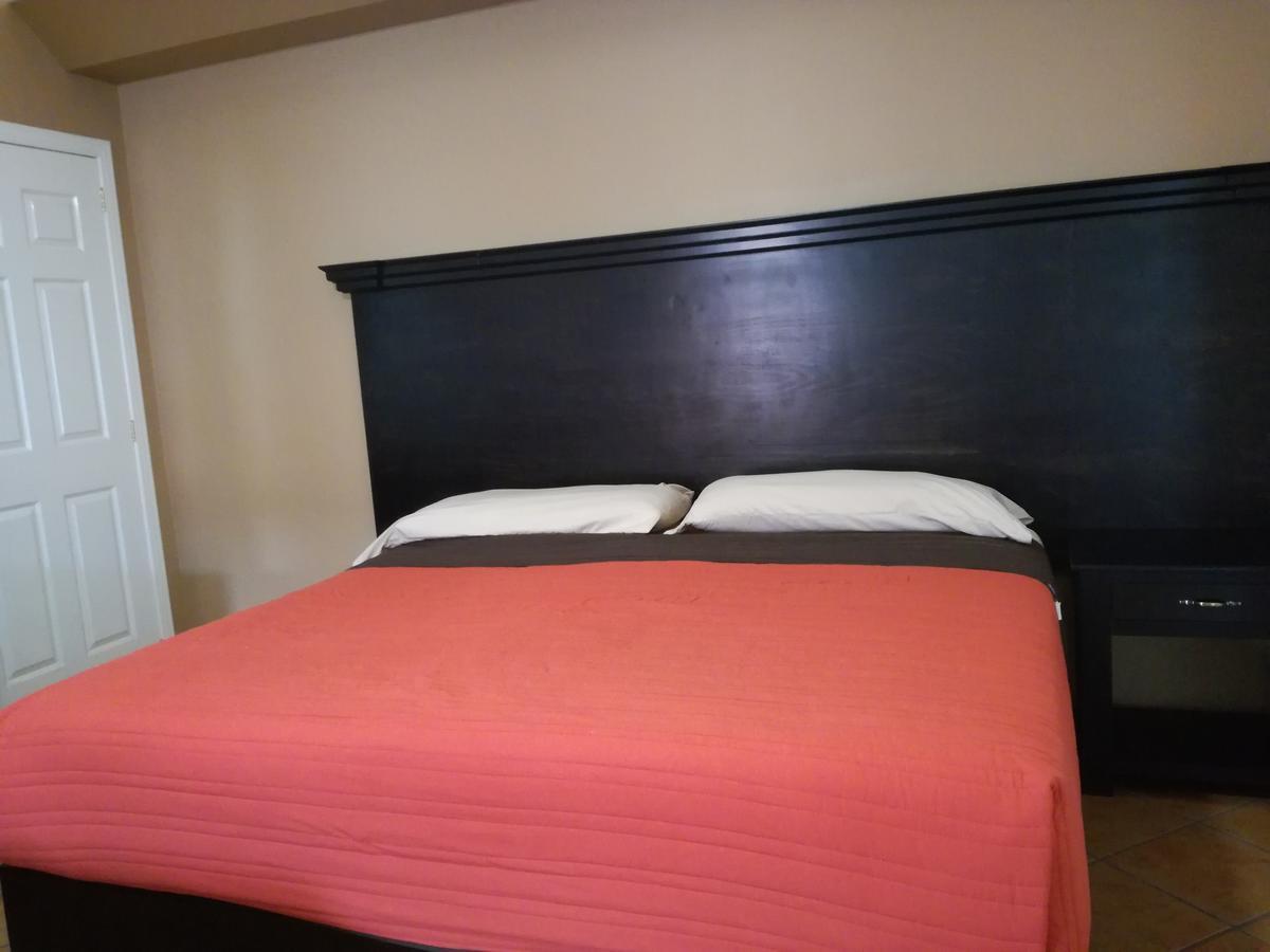 Hotel Y Plaza Jalpan Kültér fotó