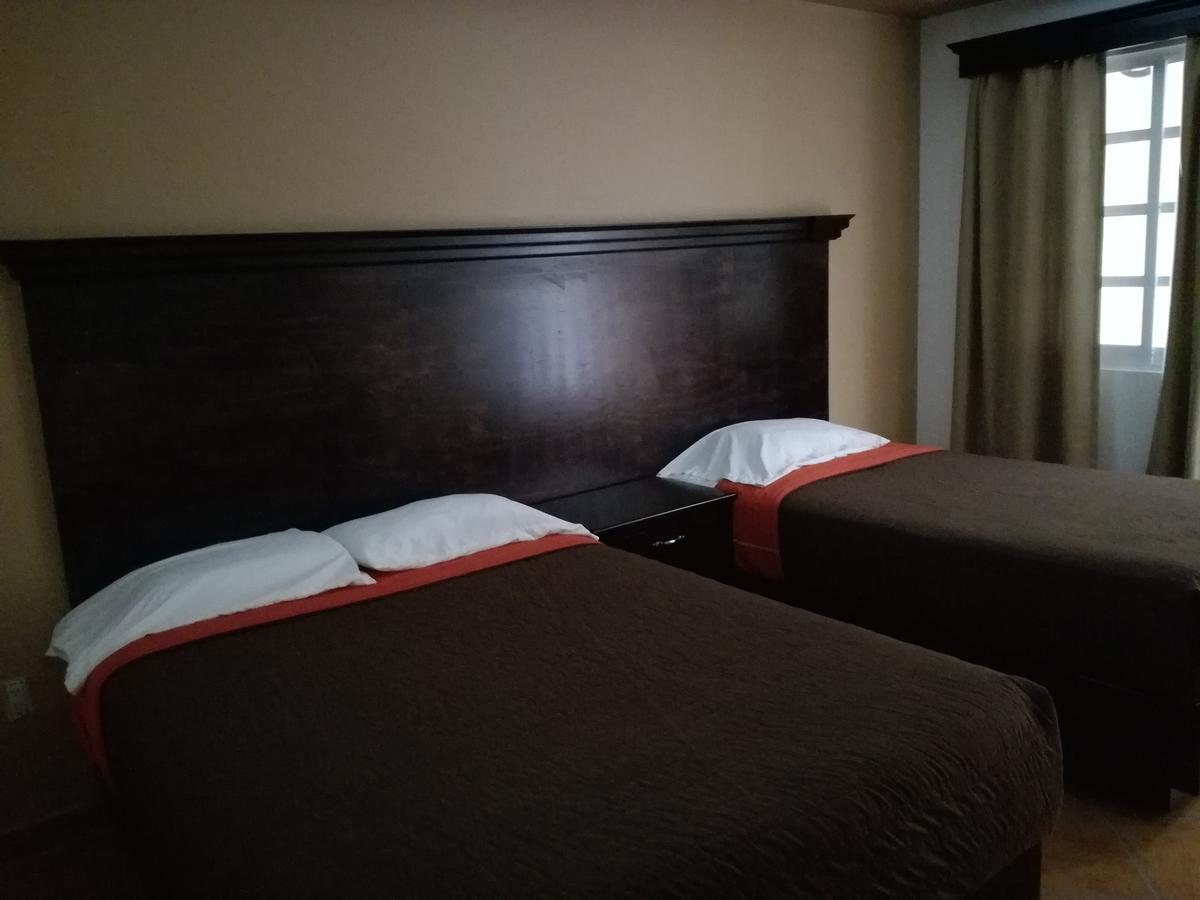 Hotel Y Plaza Jalpan Kültér fotó